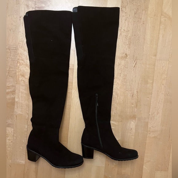 Stuart Weitzman Hitest Black Suede Over-The-Knee Boots - Picture 5 of 10